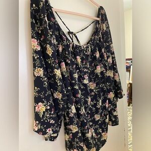 Pretty florals great for summer never worn from Chic Soul
